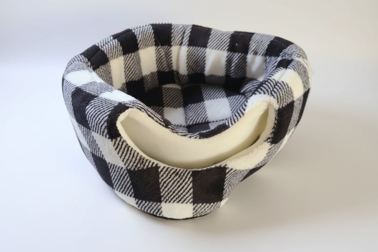 Checkered 2 in 1 Pet Bed