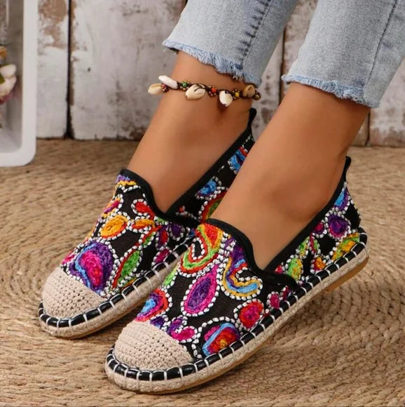 Embroidered Pattern Espadrille Flats
