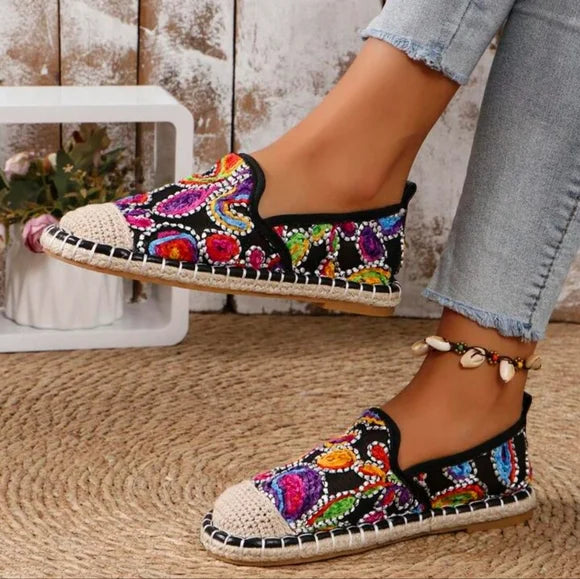 Embroidered Pattern Espadrille Flats