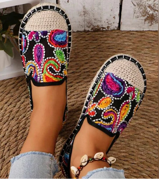 Embroidered Pattern Espadrille Flats
