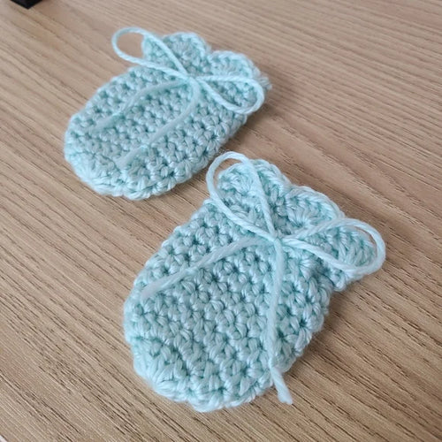 Blue Scratch Mittens